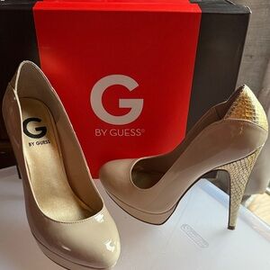 G by Guess Women's Nude and Gold Heels
